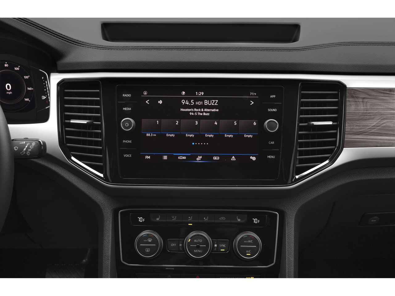 2023 Volkswagen Atlas Cross Sport 2.0T SE w/Technology