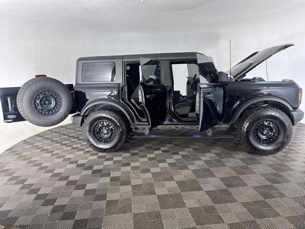 2022 Ford Bronco Base