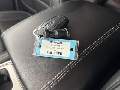 2024 Ford Explorer XLT