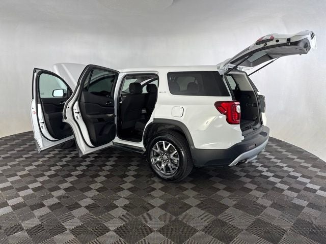 2022 GMC Acadia SLE