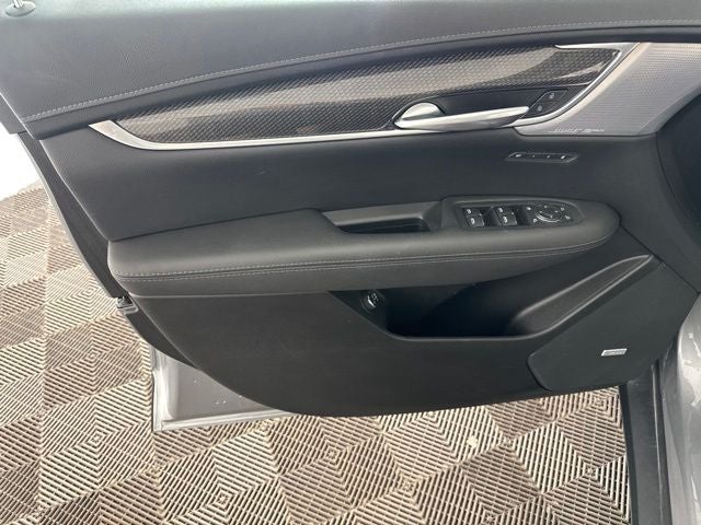 2025 Cadillac XT5 Sport