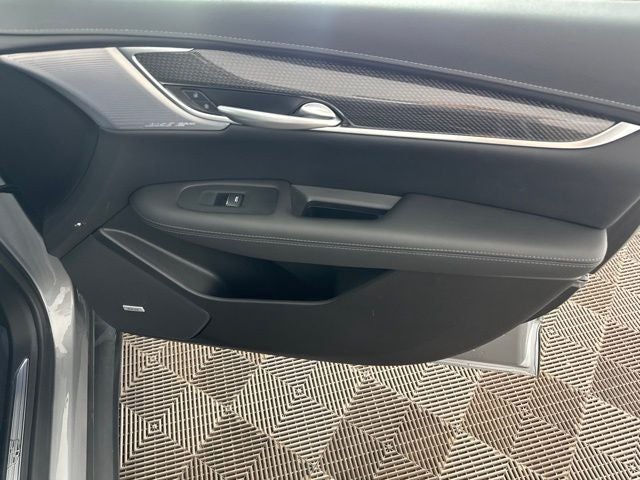 2025 Cadillac XT5 Sport