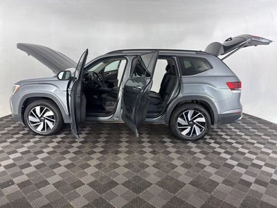 2025 Volkswagen Atlas 2.0T SE w/Technology