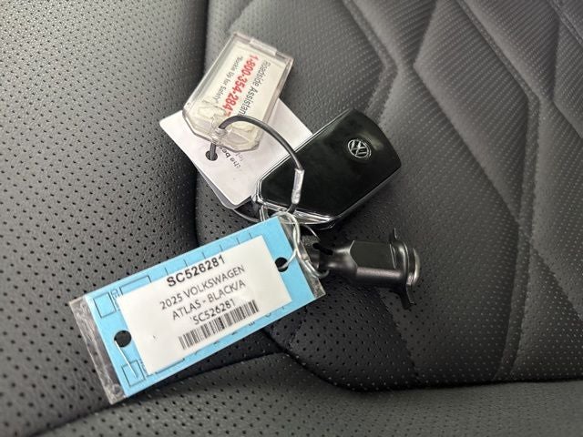 2025 Volkswagen Atlas 2.0T SE w/Technology