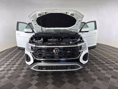 2025 Volkswagen Atlas Cross Sport 2.0T SE w/Technology