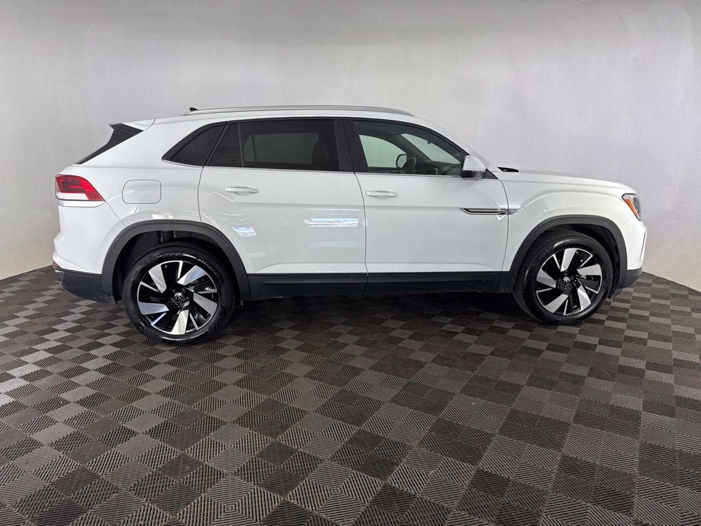 2025 Volkswagen Atlas Cross Sport 2.0T SE w/Technology