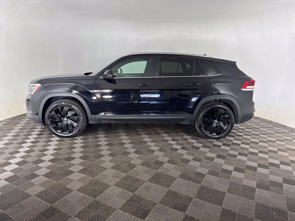 2025 Volkswagen Atlas Cross Sport 2.0T SE w/Technology