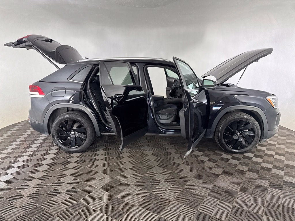 2025 Volkswagen Atlas Cross Sport 2.0T SE w/Technology