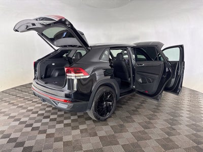 2025 Volkswagen Atlas Cross Sport 2.0T SE w/Technology