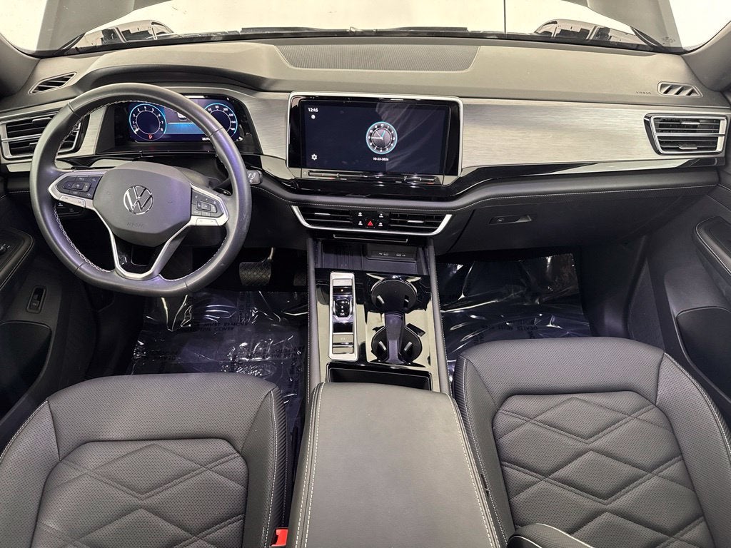 2025 Volkswagen Atlas Cross Sport 2.0T SE w/Technology