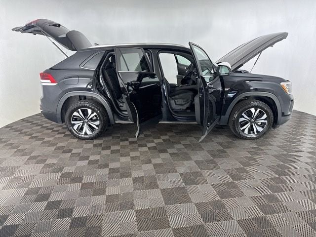2024 Volkswagen Atlas Cross Sport 2.0T SE