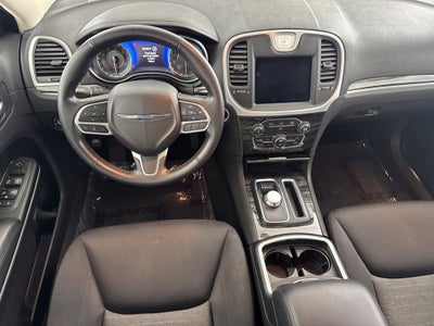 2022 Chrysler 300 Touring