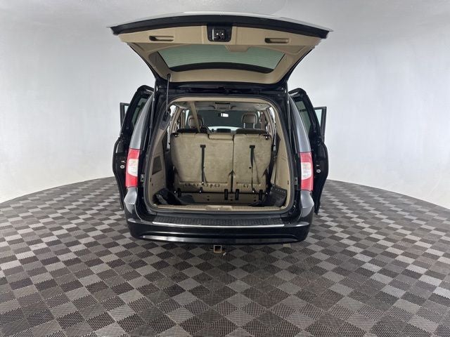 2015 Chrysler Town & Country Touring