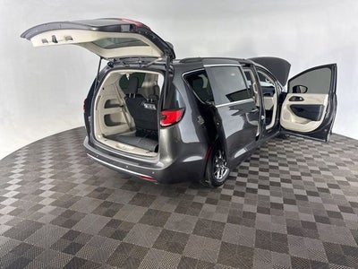 2021 Chrysler Pacifica Touring