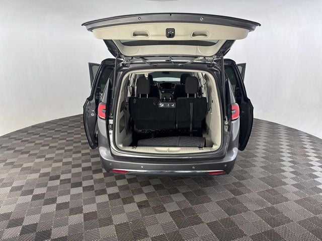 2021 Chrysler Pacifica Touring