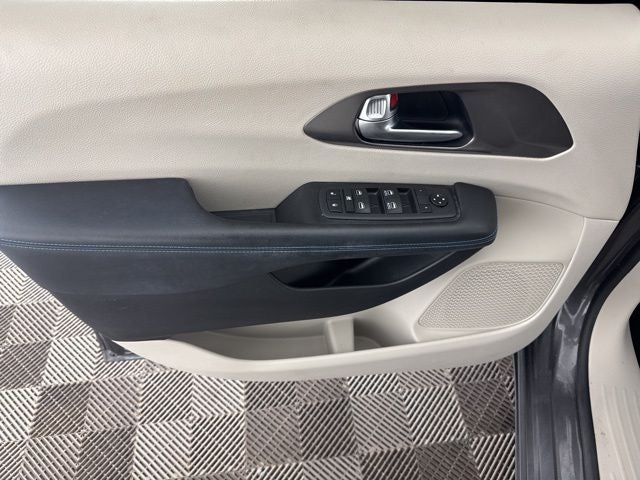2021 Chrysler Pacifica Touring