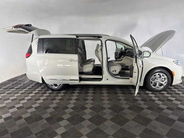 2021 Chrysler Pacifica Hybrid Limited
