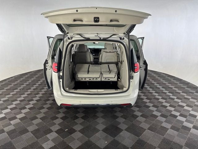 2021 Chrysler Pacifica Hybrid Limited