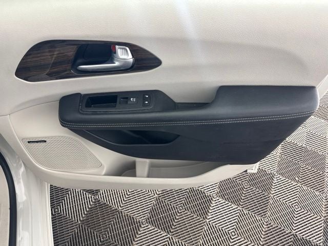 2021 Chrysler Pacifica Hybrid Limited