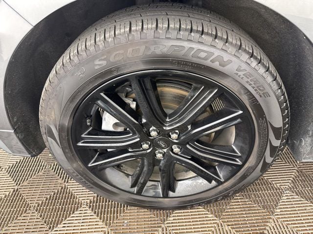 2024 Ford Edge ST Line