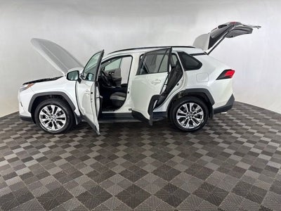 2025 Toyota RAV4 XLE Premium