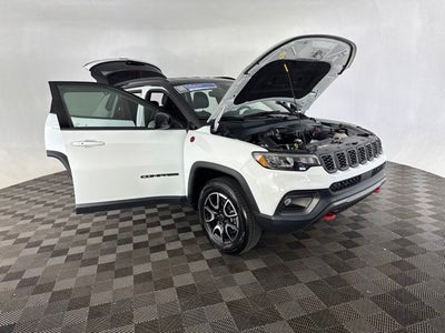 2025 Jeep Compass Trailhawk