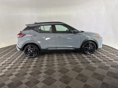 2021 Nissan Kicks SR