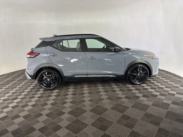 2021 Nissan Kicks SR