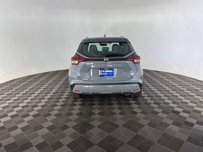 2021 Nissan Kicks SR