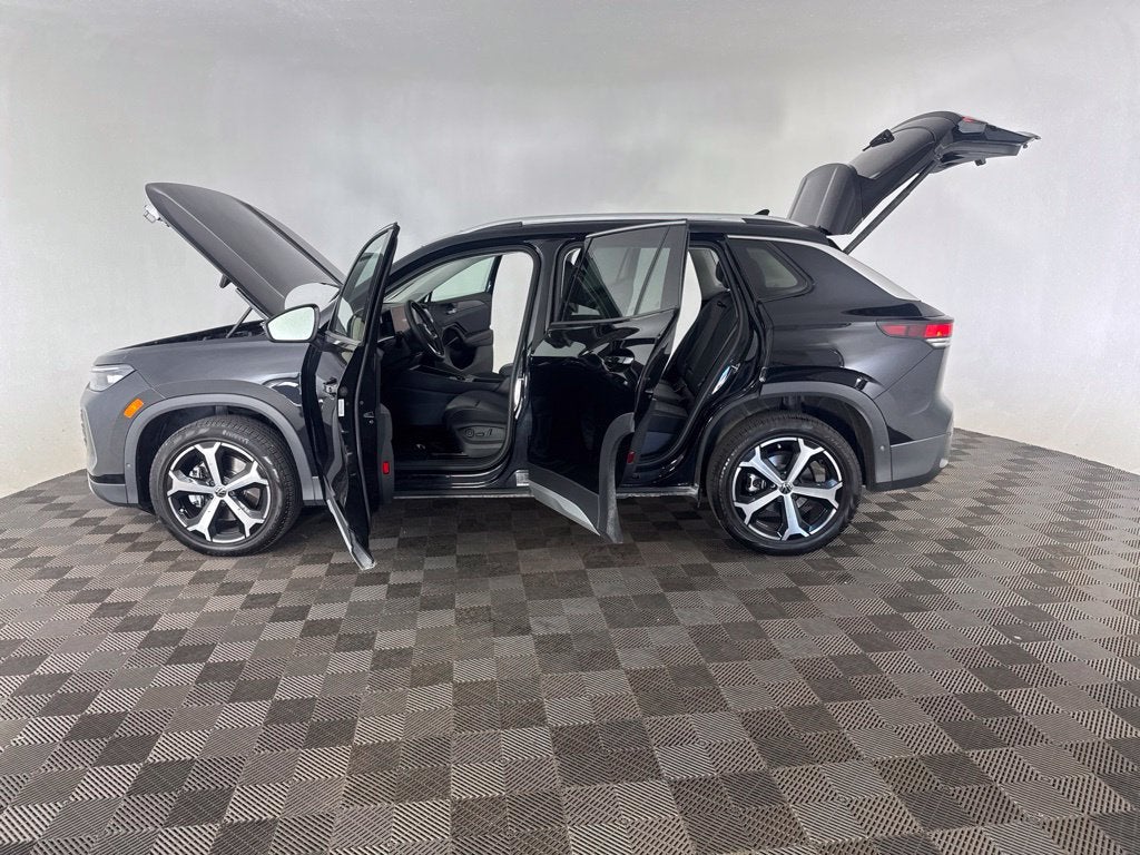 2025 Volkswagen Tiguan 2.0T SE