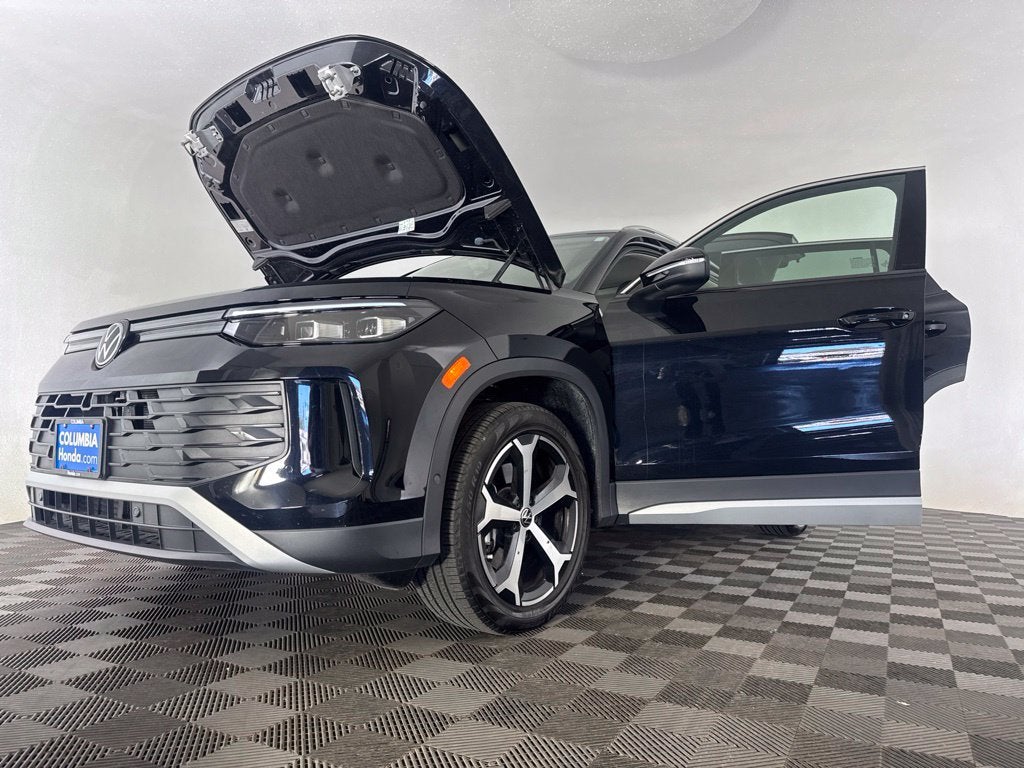2025 Volkswagen Tiguan 2.0T SE