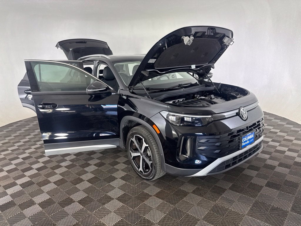 2025 Volkswagen Tiguan 2.0T SE