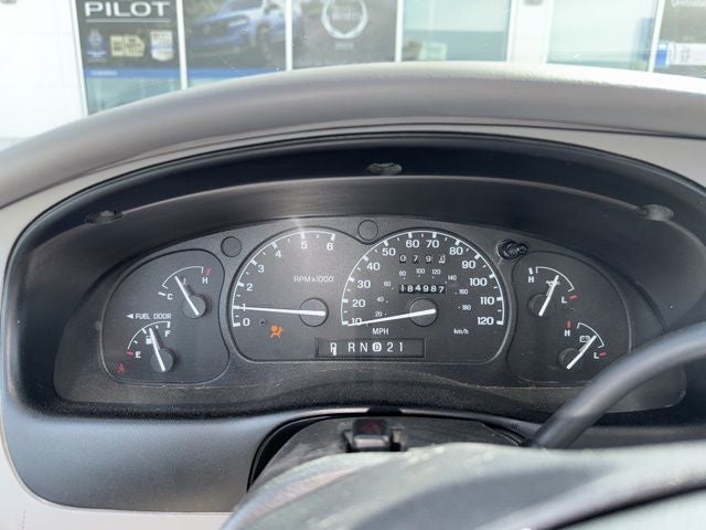 2000 Mazda Mazda B3000 SE
