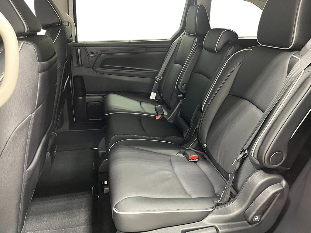 2027 Honda Odyssey Touring FWD
