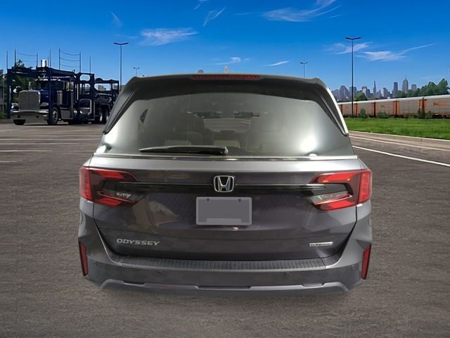 2026 Honda Odyssey Touring FWD
