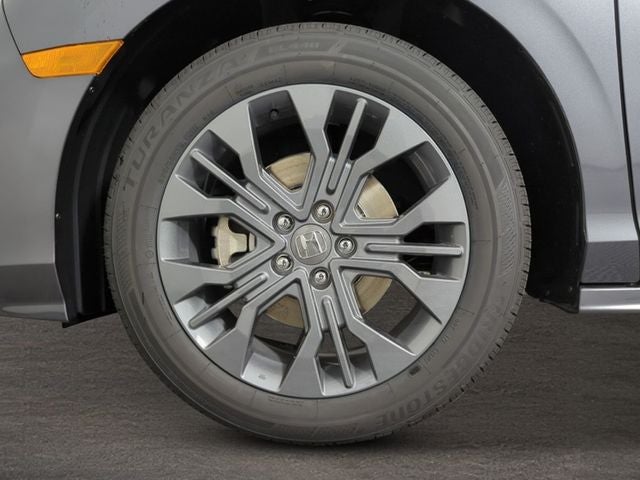 2026 Honda Odyssey Touring FWD