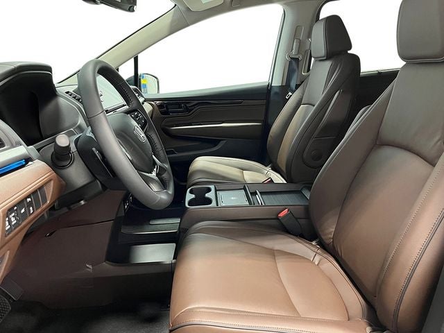 2026 Honda Odyssey Touring FWD
