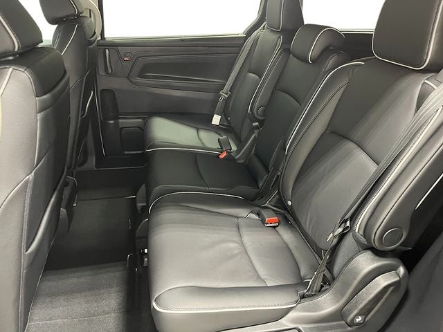 2026 Honda Odyssey Touring FWD