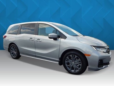 2026 Honda Odyssey Touring FWD