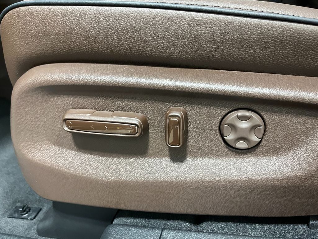 2027 Honda Odyssey Touring FWD