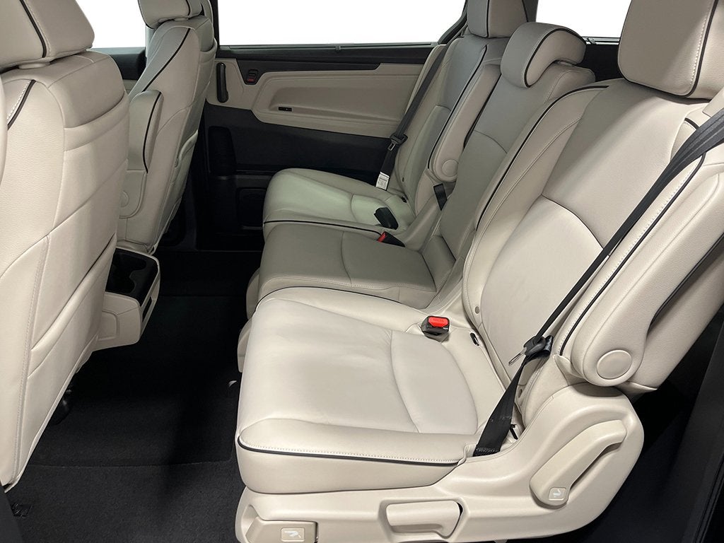2027 Honda Odyssey Touring FWD