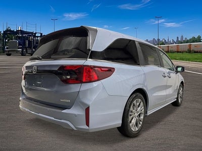 2026 Honda Odyssey Touring FWD