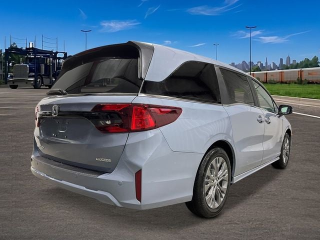 2026 Honda Odyssey Touring FWD