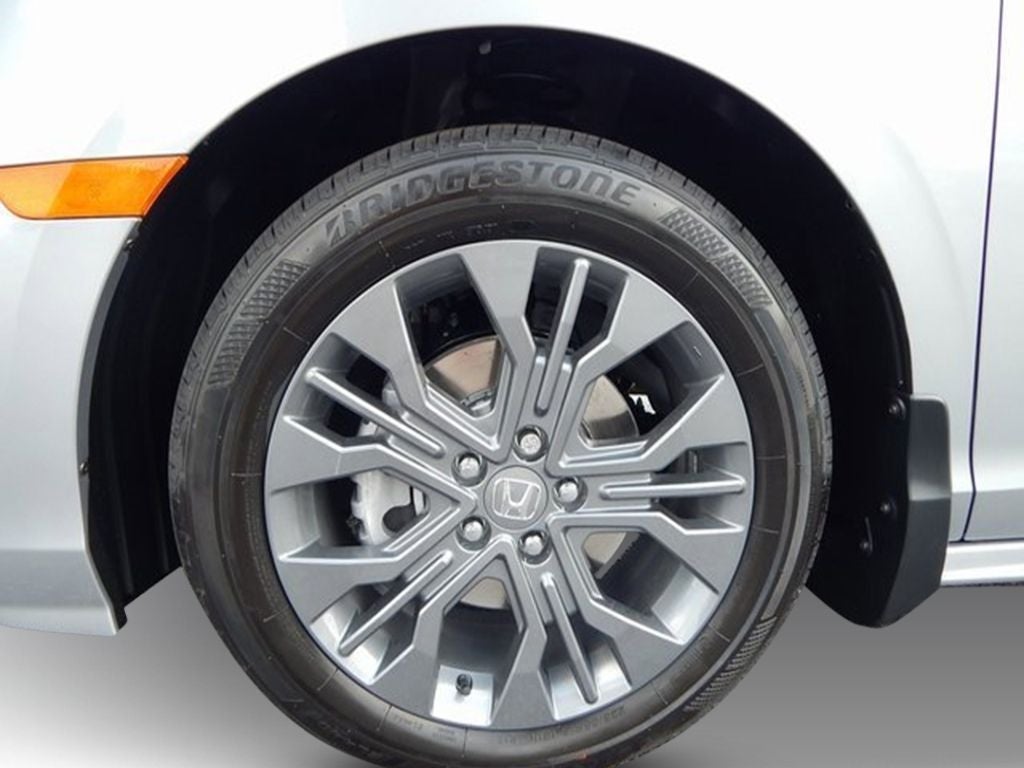 2026 Honda Odyssey Touring FWD