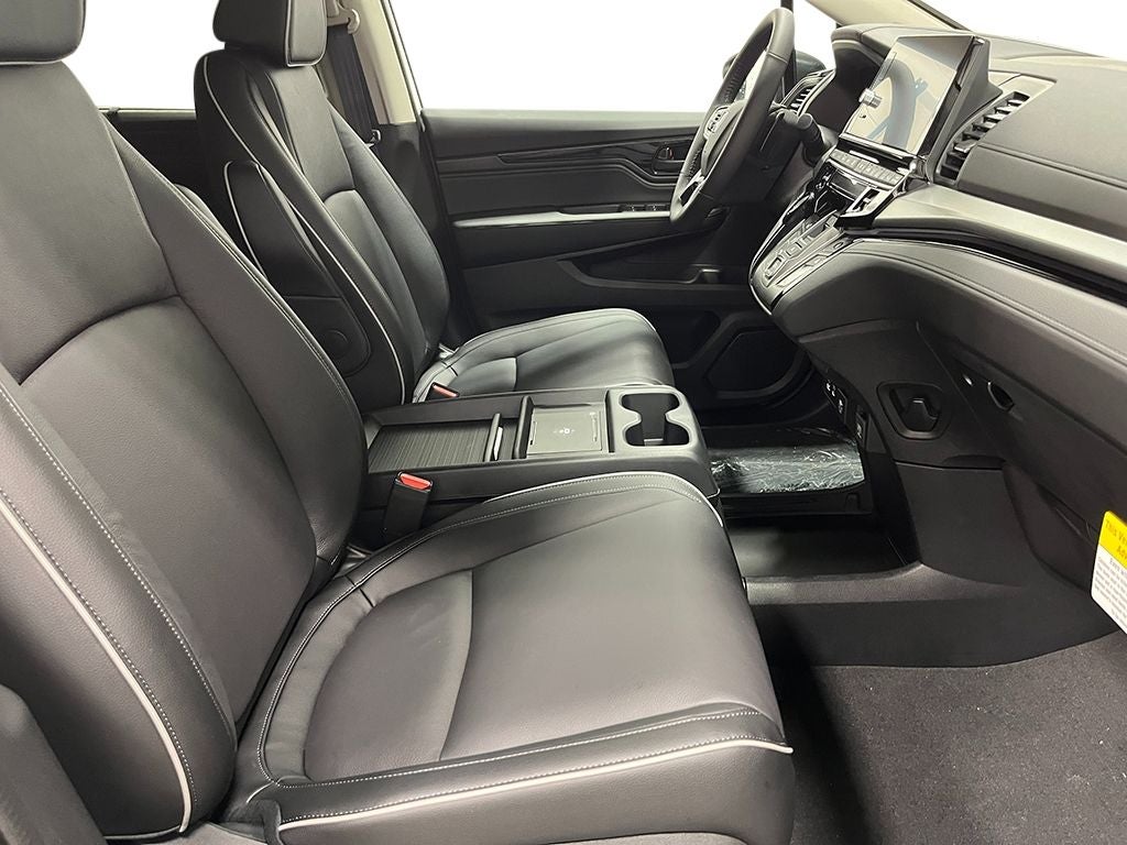 2026 Honda Odyssey Touring FWD