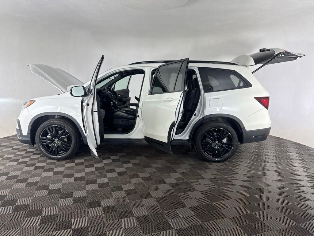 2022 Honda Pilot Black Edition