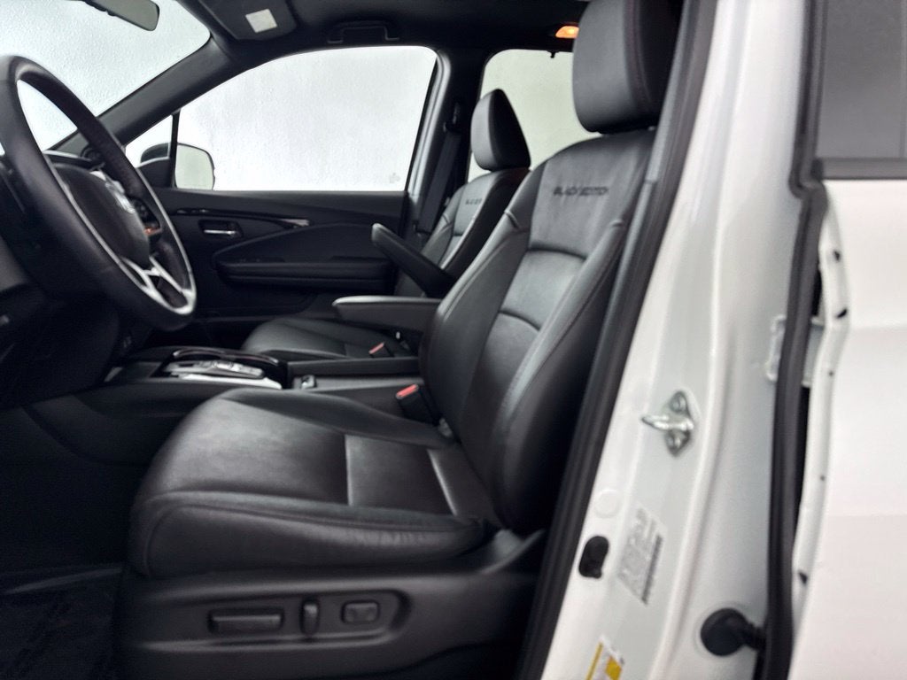 2022 Honda Pilot Black Edition