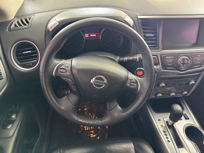 2017 Nissan Pathfinder SL
