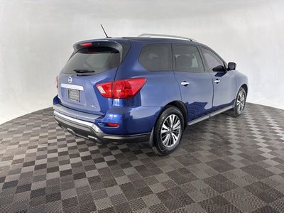 2017 Nissan Pathfinder SL