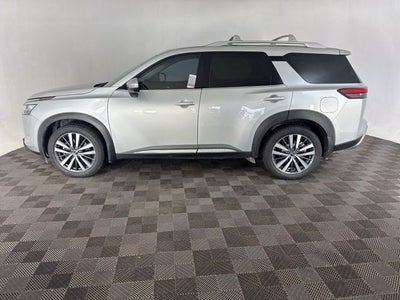 2022 Nissan Pathfinder Platinum